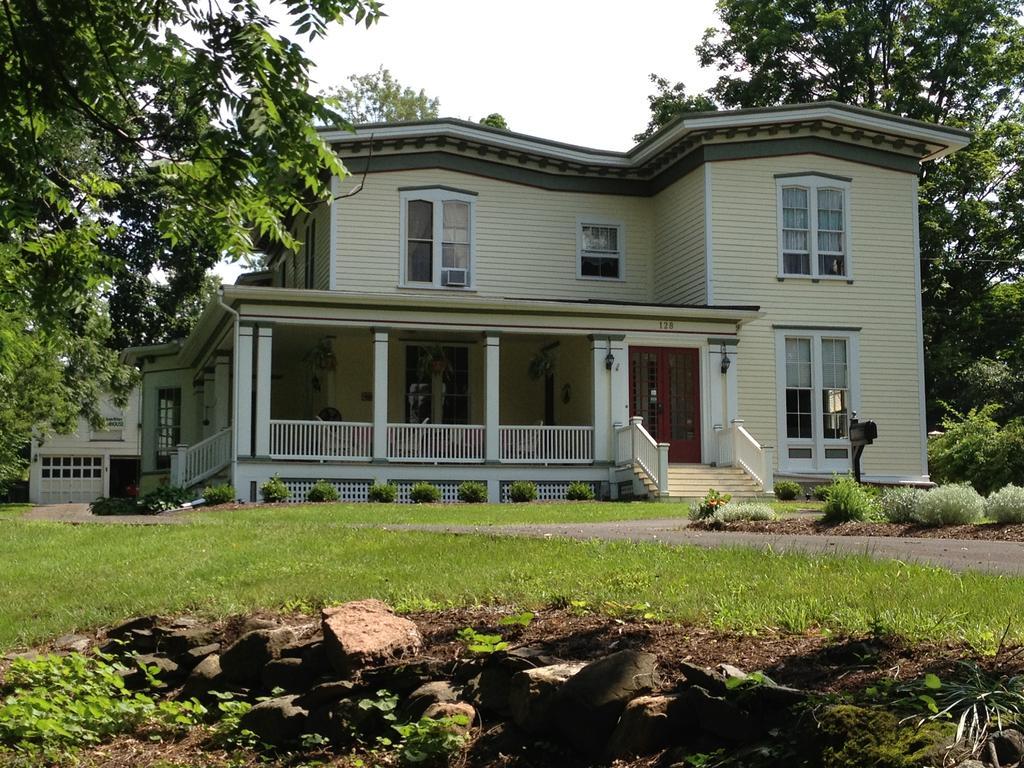 Finger Lakes Bed And Breakfast Penn Yan Exterior foto